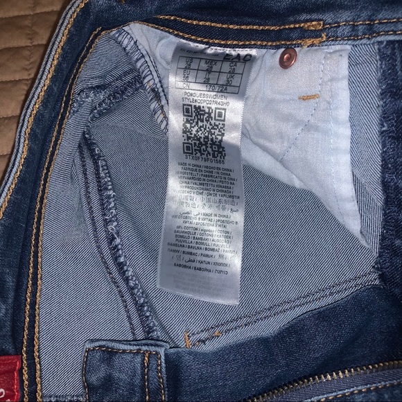 Guess shorts - Picture 3 of 4